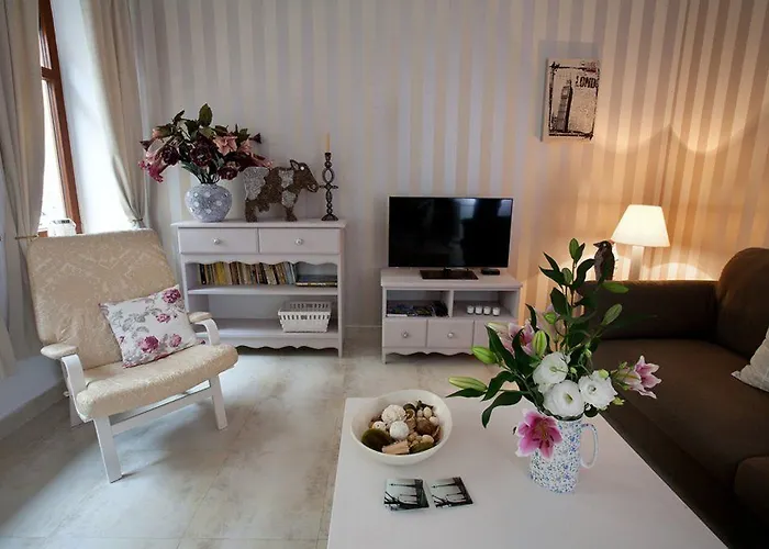 Chodkiewicza Luxury Apartments By Amstra